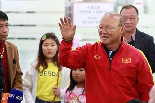 Báo Hàn: 'Độ nổi tiếng của HLV Park Hang Seo chỉ sau nhóm BTS'