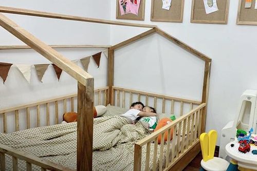 Căn phòng chỉ 8,4m2 được mẹ khéo léo thiết kế thành thế giới thu nhỏ cho con