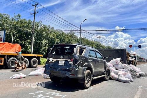 Liên tiếp xảy ra lật xe trên quốc lộ 1