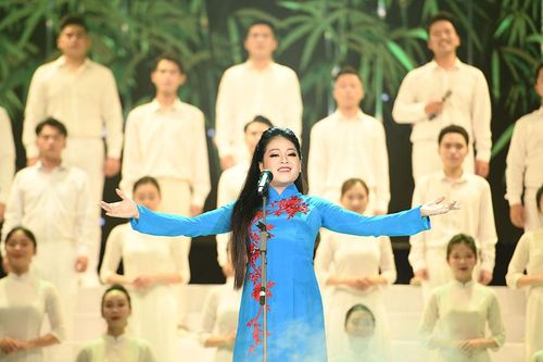 Liveshow 'Thơ': Định vị dòng nhạc dân gian