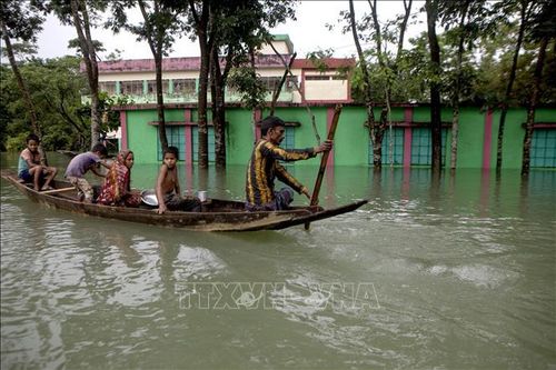 Lũ lụt tại Bangladesh: Hơn 5.000 trường học bị ngập và 3,5 triệu trẻ em không có nước sạch uống