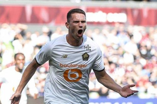 Newcastle chiêu mộ Sven Botman ngay trước mũi Man United và Arsenal