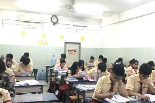 Thầy giáo dạy Văn chia sẻ bí quyết ôn tập nước rút để đạt điểm cao trong kỳ thi tốt nghiệp THPT