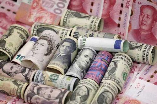Bloomberg: Chiến tranh tiền tệ thế giới đã bắt đầu, lạm phát là ngòi nổ