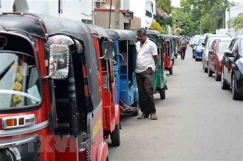 Sri Lanka cạn kiệt nhiên liệu do các chuyến hàng bị hoãn vô thời hạn