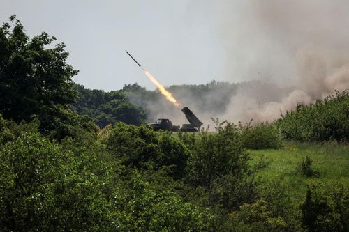 Quân đội Ukraine tìm cách tránh thế bao vây của Nga tại Donbass