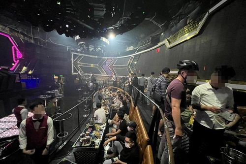 'Đột kích' quán bar Club 68, phát hiện 32 đối tượng dương tính với ma túy