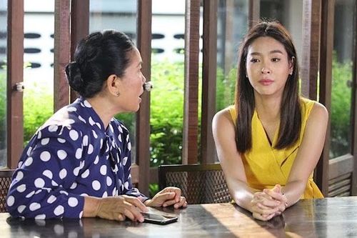 Cho con dâu 300 triệu đi làm đẹp mà một tháng sau vẫn không thấy đẹp lên, mẹ tôi hỏi thì chị dâu đáp một câu khiến bà tức tím mặt