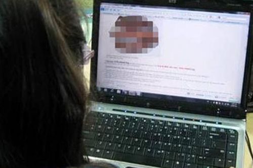Muôn vàn cạm bẫy 'chat sex' nhằm vào các thiếu nữ
