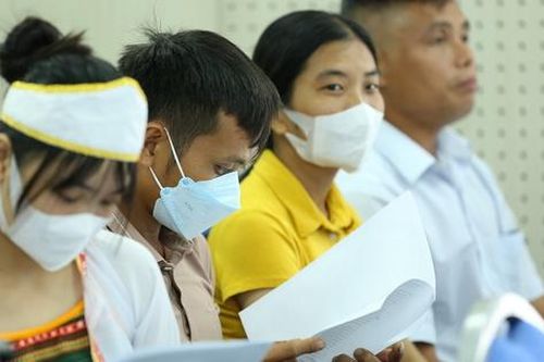 Hỗ trợ miễn phí cho những người hiếm muộn khó khăn