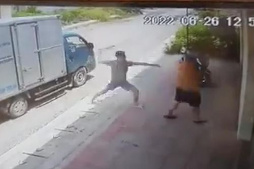 Cô gái 22 tuổi bị thanh niên dùng dao chém liên tiếp