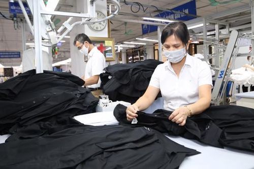 Ngành dệt may tận dụng từng cơ hội