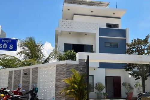 Phát hiện người đàn ông nằm gục bên khẩu súng trong căn biệt thự ở Nha Trang