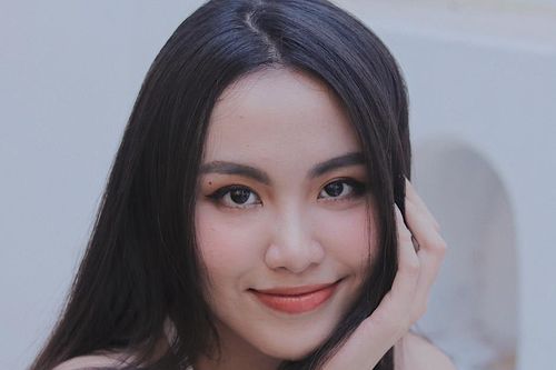 Mặt mộc cực xinh của Á hậu Hoàn Vũ Việt Nam Thủy Tiên