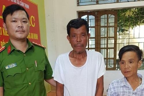 Công an xã giúp người có tiền sử tâm thần tìm người thân