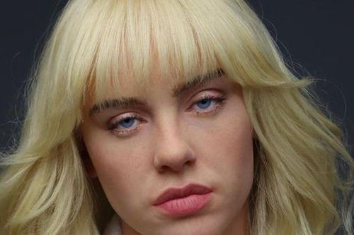 Hoảng hồn tượng sáp Billie Eilish: Như U50, trông còn buồn ngủ hơn cả chính chủ!