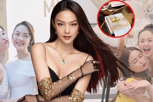 Minh Hằng sau đám cưới: Hợp tác với Ngọc Trinh, đập hộp quà sinh nhật khủng, tiết lộ sức khỏe bất ổn