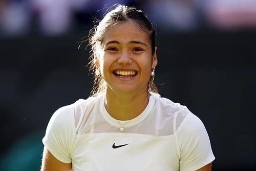 Emma Raducanu đeo phụ kiện 36.000 USD ở trận ra quân Wimbledon