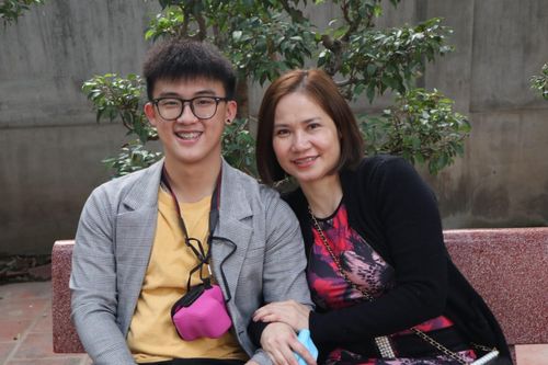 Những đứa con mong ba mẹ đi thêm bước nữa