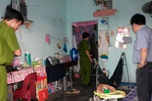 Vợ dùng kéo ném trúng cổ khiến chồng tử vong rồi tới công an đầu thú