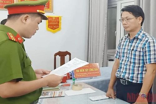 Khởi tố tổng giám đốc Công ty Công trình công cộng Hội An vì nhận hối lộ