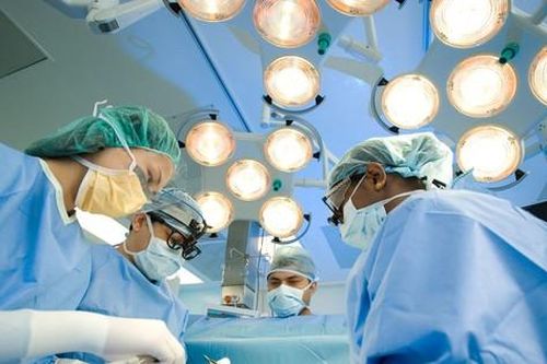 Người đàn ông Bắc Ninh mắc bệnh ung thư cực hiếm gặp: U từ họng 'ăn lan' đến tận sọ