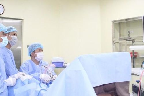 Hy hữu: Vòng tránh thai hóa... sỏi trong bàng quang người phụ nữ ở Bạc Liêu