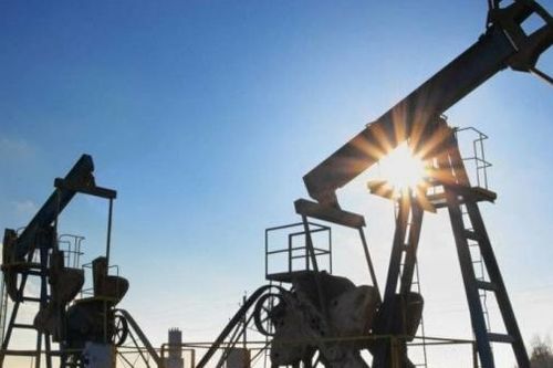 OPEC+ giảm dự báo thặng dư dầu trên thị trường