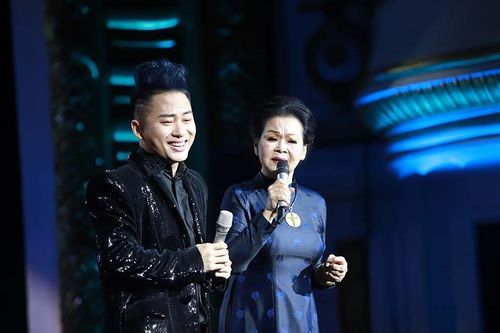 Tùng Dương: 'Tiếng hát Khánh Ly vẫn là dư vị khán giả muốn được thưởng thức'
