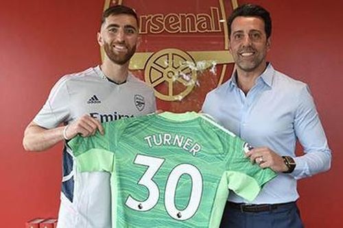 Arsenal ký hợp đồng với Matt Turner