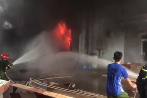 Bình Phước: Cháy lớn ở xưởng điều, thiệt hại khoảng 3 tỷ đồng
