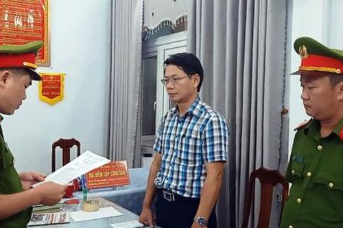 Tổng giám đốc Công ty Công trình công cộng Hội An bị khởi tố