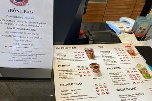 'Fan ruột' của chuỗi cà phê Highlands Coffee tiếc nuối vì giá đồ uống tăng cao