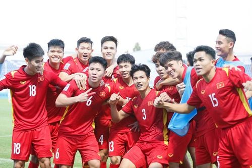 Độc lạ ý tưởng cho tuyển U23 Việt Nam đá... V-League