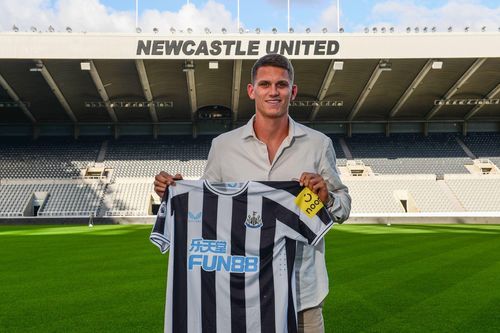 Newcastle công bố tân binh trị giá 37 triệu euro