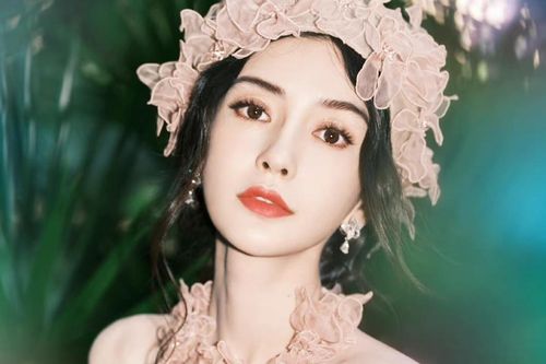 Angelababy bị chế nhạo công khai