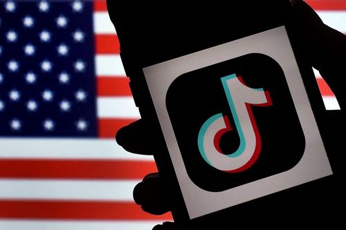 Nghị sĩ Mỹ kêu gọi Apple và Google cấm TikTok