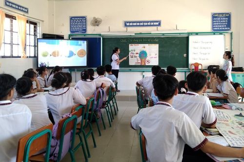 Phân cấp trong tuyển dụng giáo viên THPT: Tăng tính tự chủ trong trường học