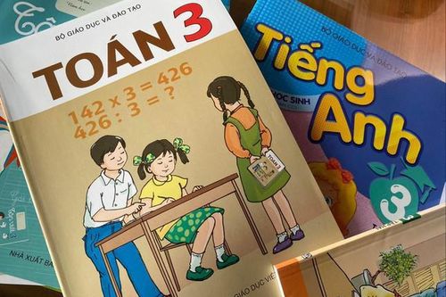 Hà Tĩnh công bố danh mục SGK các lớp 3, 7, 10 sử dụng từ năm học 2022 - 2023