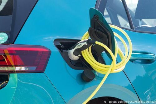 EU cấm bán ô tô chạy bằng nhiên liệu hóa thạch từ năm 2035