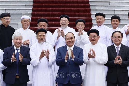 Chủ tịch nước tiếp đoàn đại biểu chức sắc các Hội thánh và Tổ chức Cao Đài