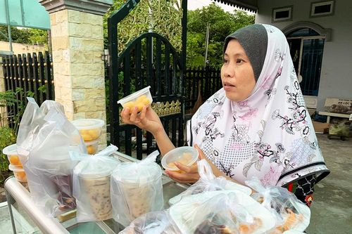 Hấp dẫn với bánh truyền thống