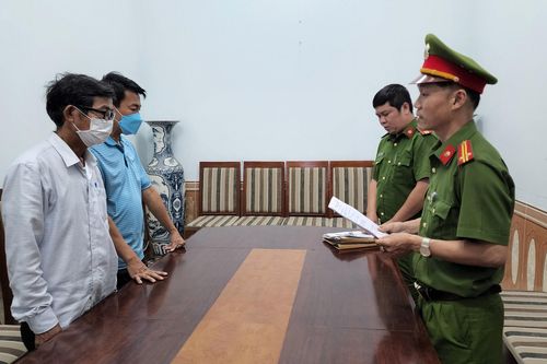Hối lộ bất thành, giở thói côn đồ tấn công CSGT