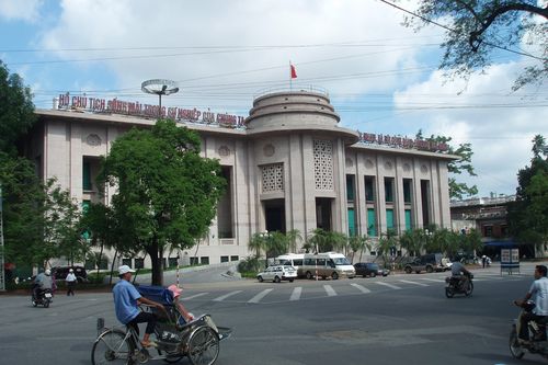 Nhân viên bảo hiểm tiền gửi chiếm đoạt tiền tỷ bằng mánh 'chạy thầu'