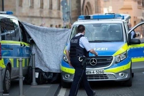 Phát hiện đầu người bị bỏ lại trước cửa tòa án tại Đức