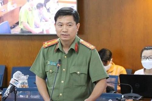 Công an TPHCM thông tin vụ Đại úy nghi nhận tiền làm nhanh CCCD