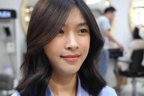 Ủng hộ bệnh nhân ung thư vú, thí sinh Miss World Vietnam 2022 can đảm cắt phăng mái tóc