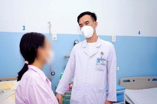 Thai phụ vỡ gan, gãy xương sườn, bác sĩ 'cân não' không phẫu thuật cứu mẹ và con