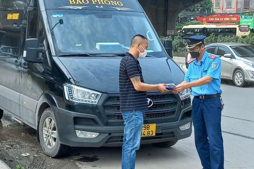 Hà Nội: Phạt hành chính hơn 6 nghìn phương tiện giao thông vi phạm