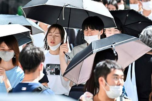 Nhật Bản đối mặt với đe dọa kép trong đợt nắng nóng kỷ lục